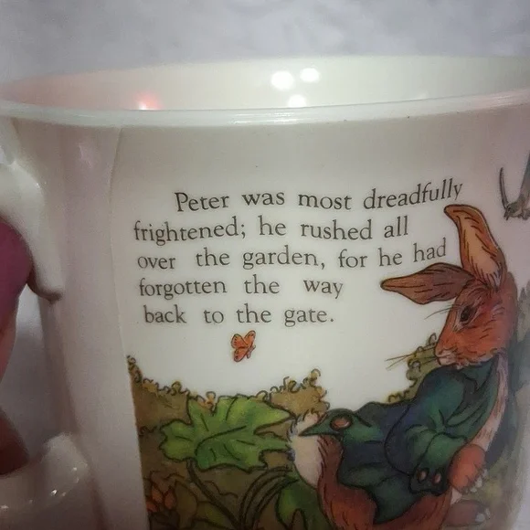 Vintage Peter Rabbit Mug Child Size Two Handles Beatrix Potter 1987 - Picture 7 of 9